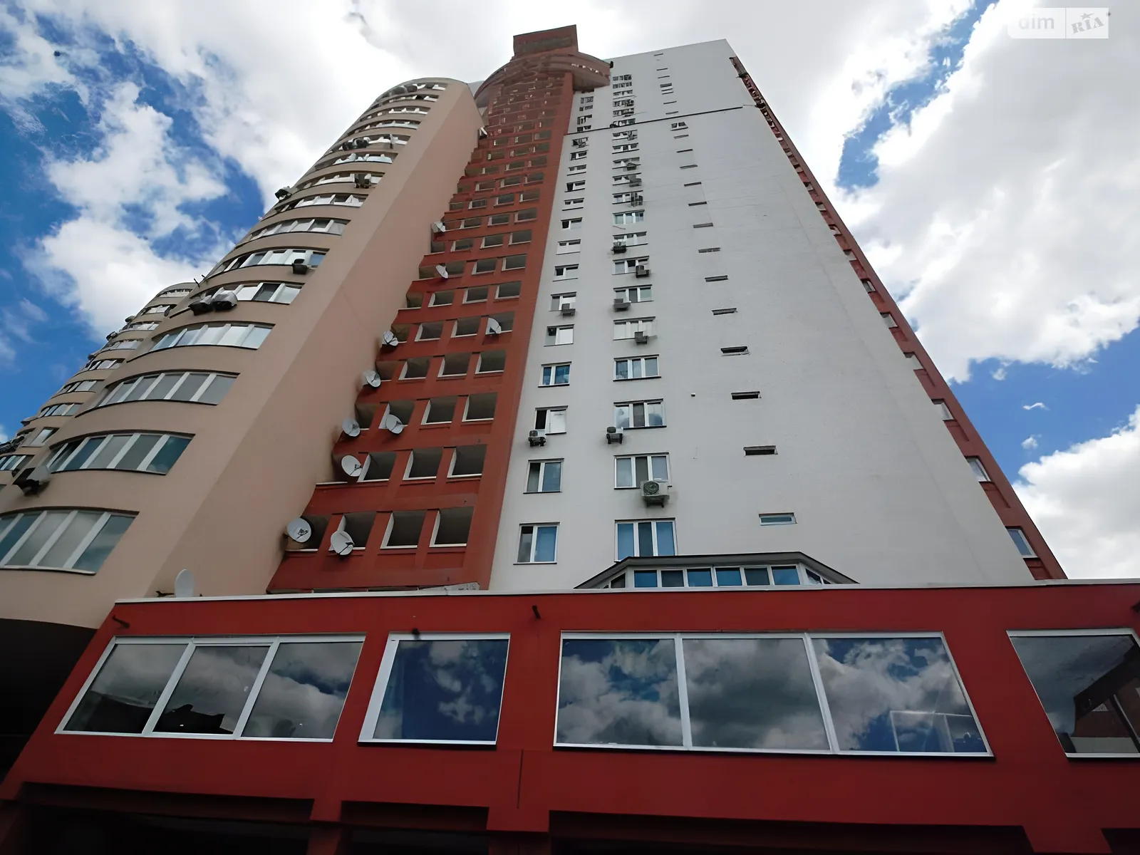 Продается помещения свободного назначения 433 кв. м в 18-этажном здании, цена: 519600 $ - фото 1