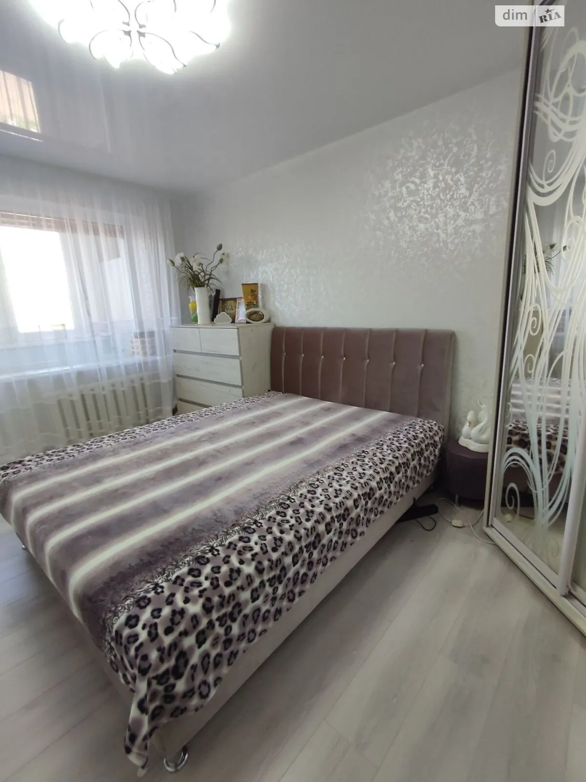 Продается 3-комнатная квартира 63.1 кв. м в Днепре, ул. Калиновая - фото 1