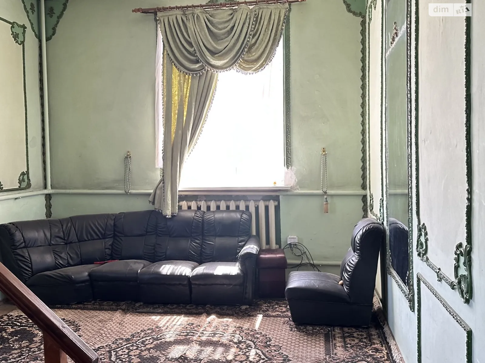 Продается дом на 3 этажа 268.9 кв. м с бассейном, цена: 90000 $ - фото 1