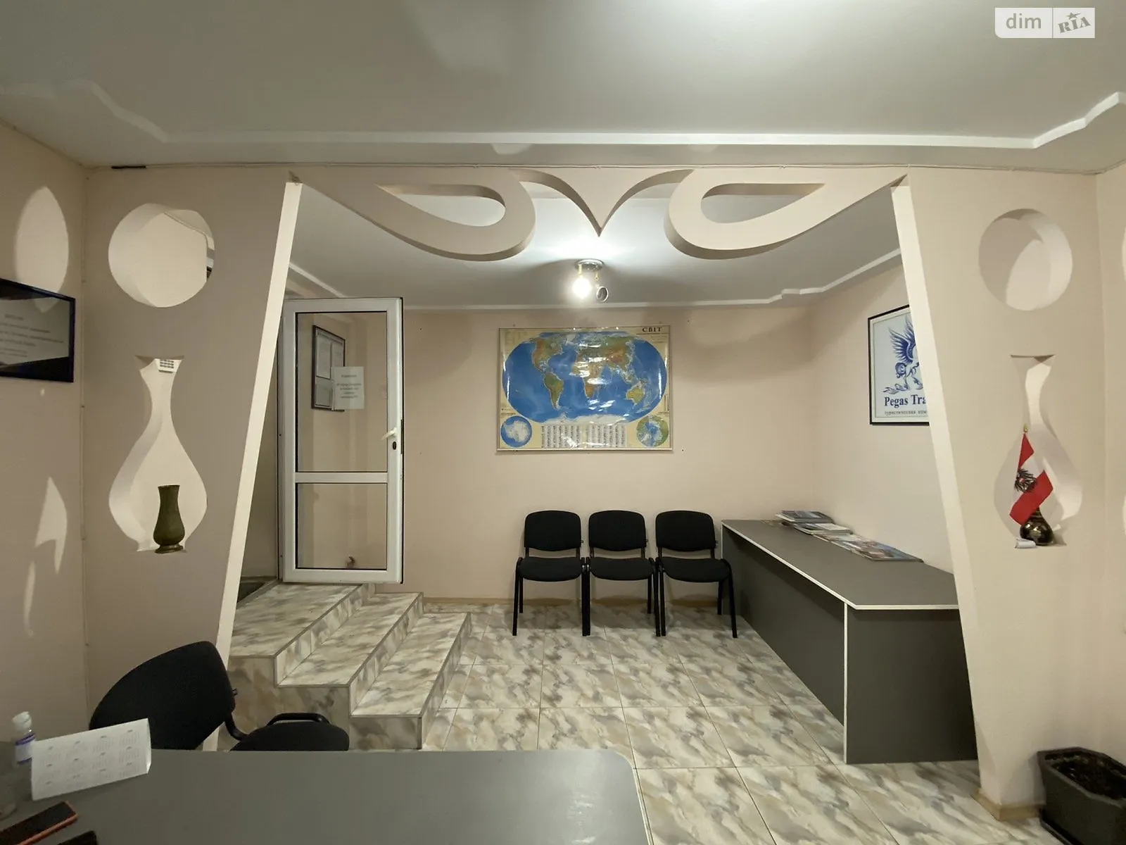 Продається офіс 38.7 кв. м в бізнес-центрі, цена: 32000 $ - фото 1