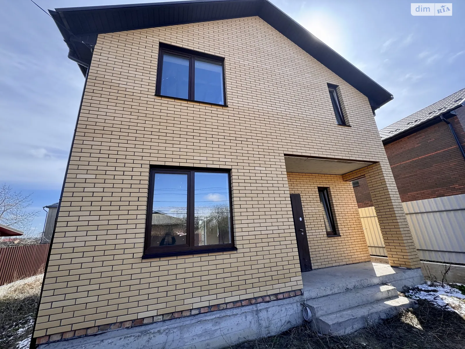 Продается дом на 2 этажа 120 кв. м с баней/сауной, цена: 129900 $ - фото 1