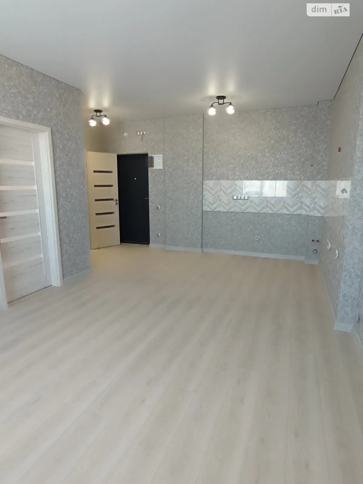 Продается 1-комнатная квартира 43.7 кв. м в Крыжановка, ул. Марсельская, 33/2 - фото 1