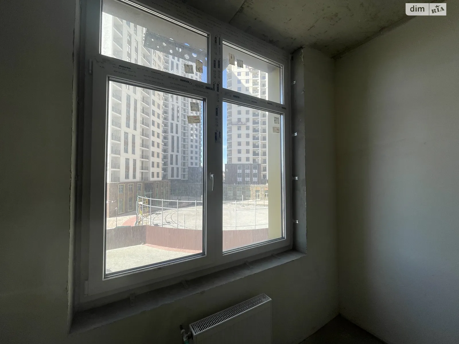 Продается 1-комнатная квартира 45 кв. м в Одессе, ул. Краснова, 3 корпус 63 - фото 1