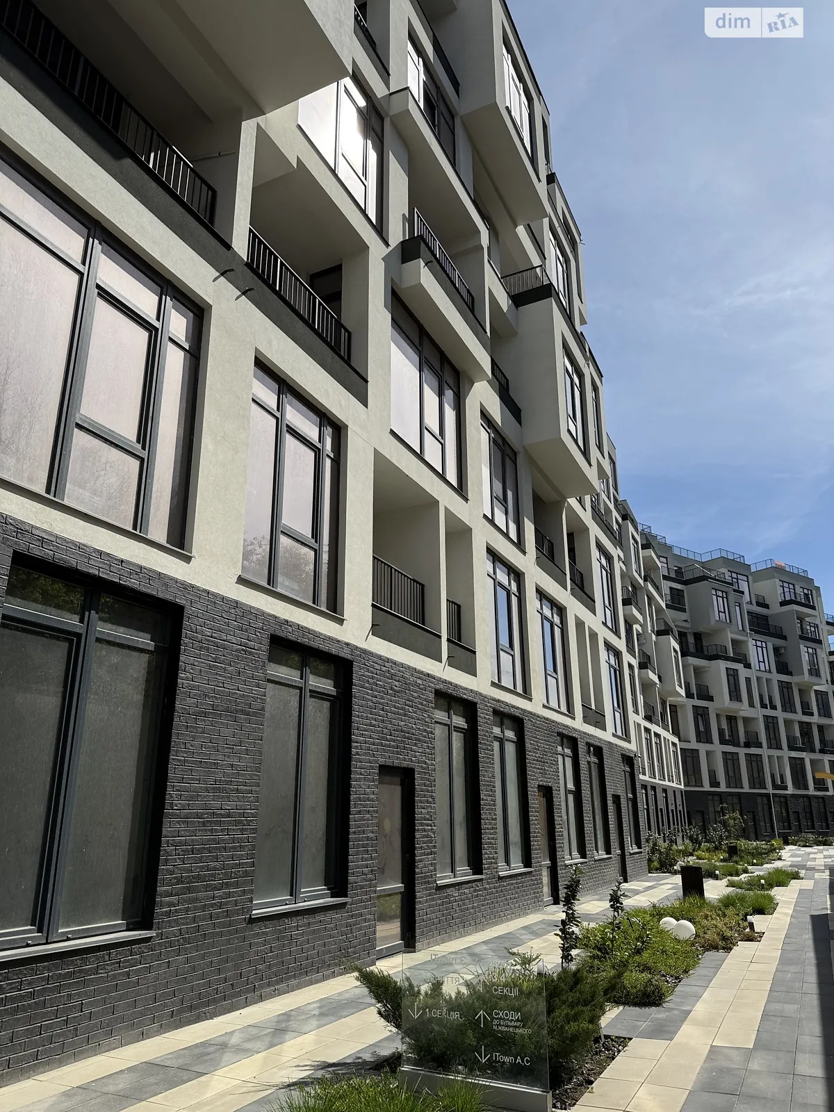 Продается 1-комнатная квартира 34 кв. м в Одессе, ул. Софиевская, 1А - фото 1