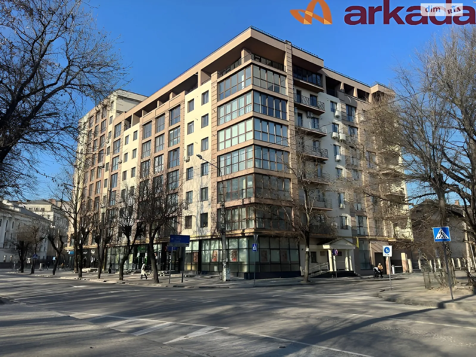 Продается 1-комнатная квартира 55 кв. м в Ивано-Франковске, вул. Гриневичей(Богунская), 1 - фото 1