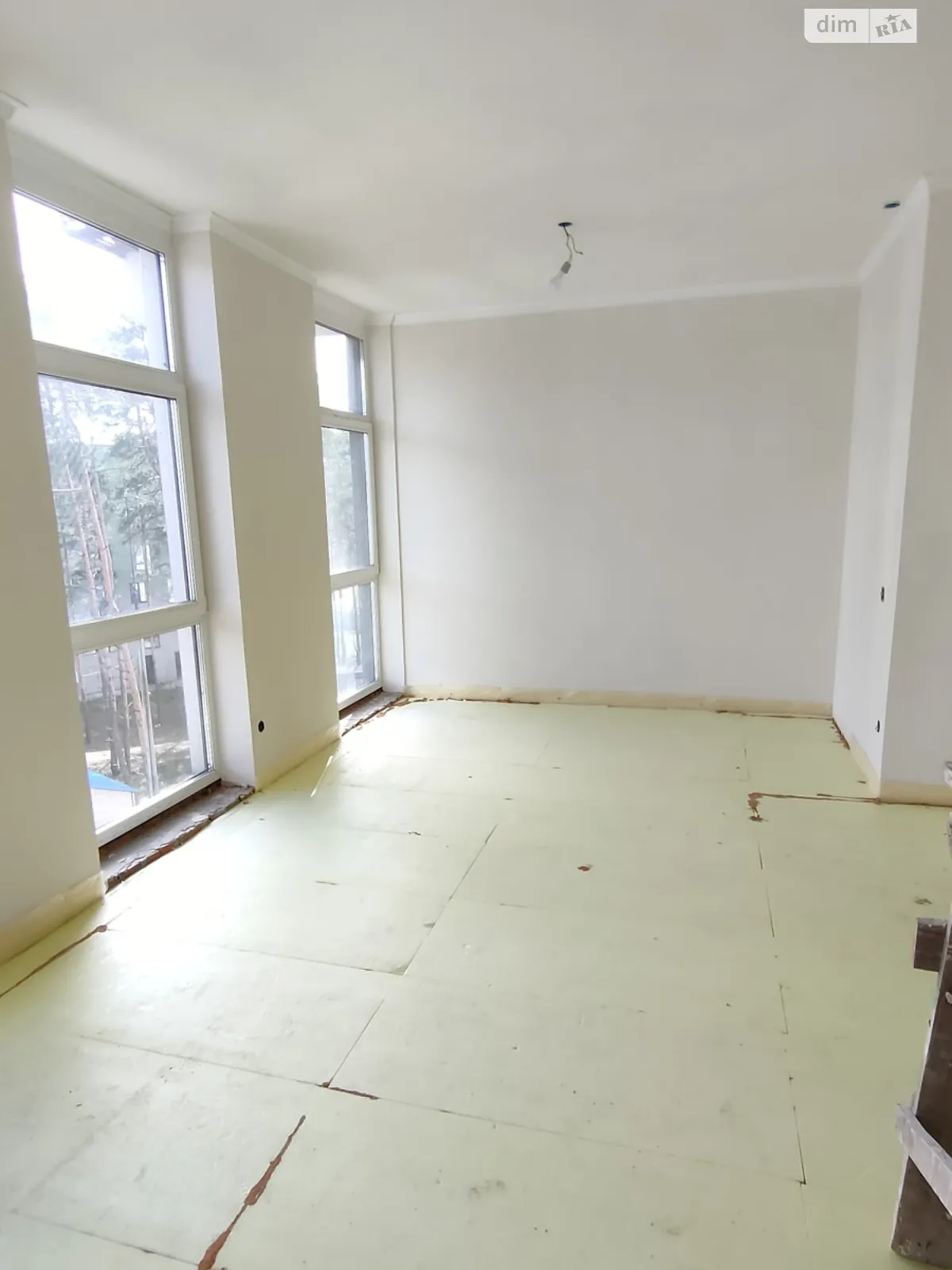 Продається 2-кімнатна квартира 43 кв. м у Гостомелі, вул. Мисливська - фото 1