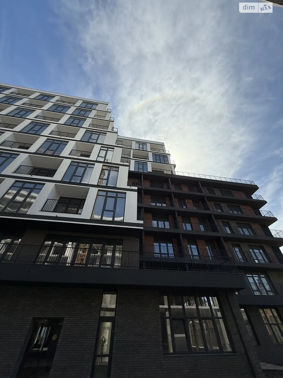 Продається офіс 57 кв. м в бізнес-центрі, цена: 70000 $ - фото 1