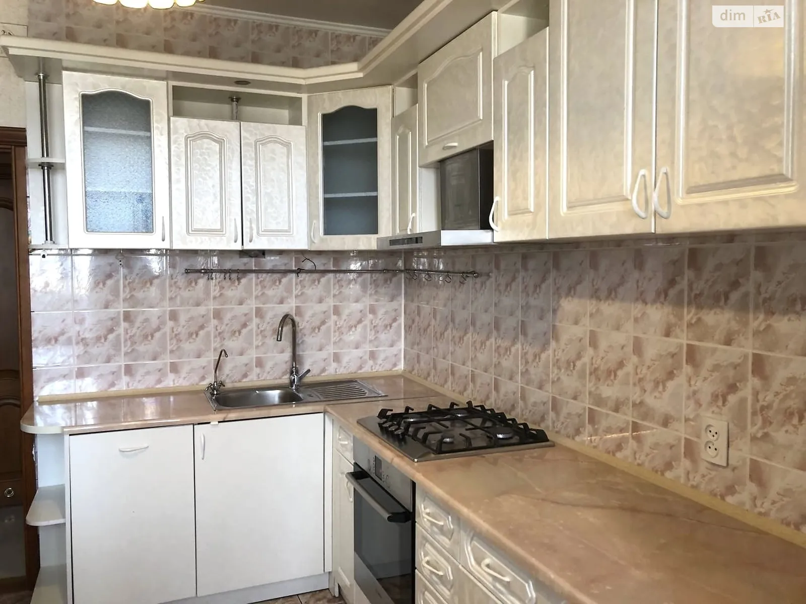 4-кімнатна квартира 107 кв. м у Луцьку, вул. Будівельників, 11 - фото 1