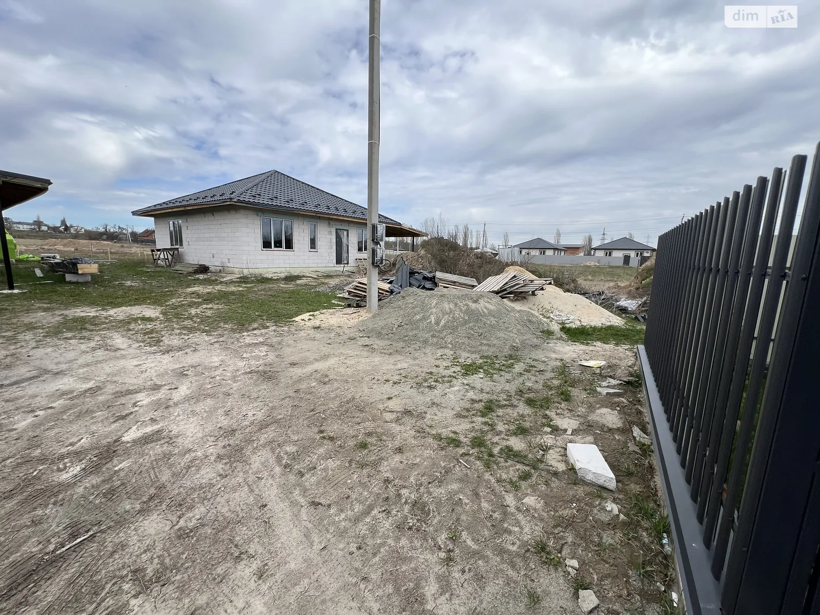 Продается одноэтажный дом 94 кв. м с мансардой, цена: 73000 $ - фото 1
