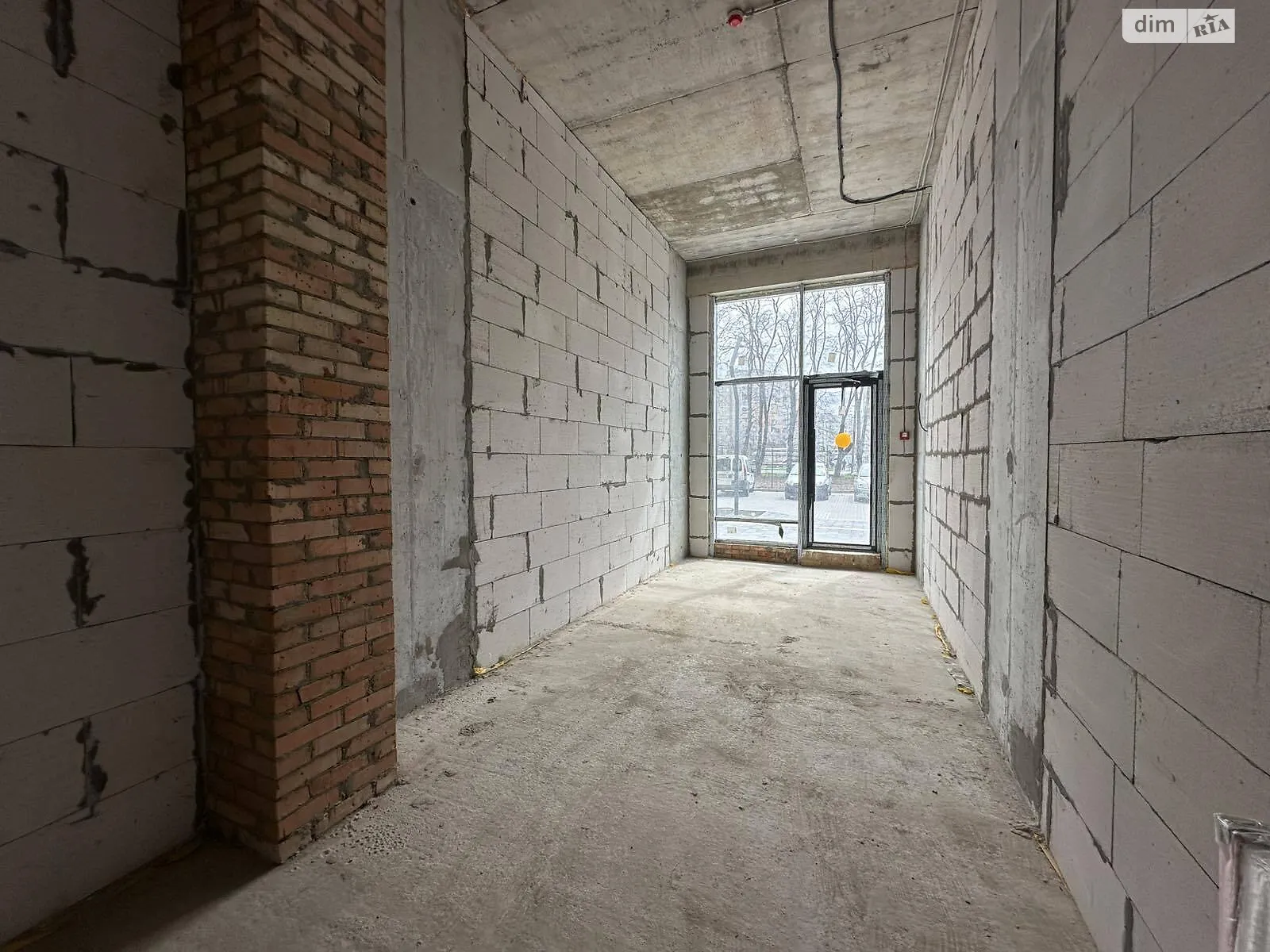 Здається в оренду офіс 23 кв. м в бізнес-центрі, цена: 575 $ - фото 1