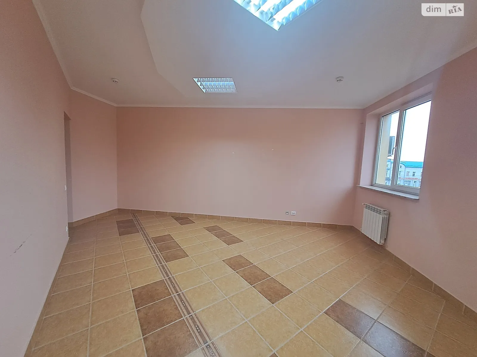 Здається в оренду офіс 19 кв. м в бізнес-центрі, цена: 4000 грн - фото 1