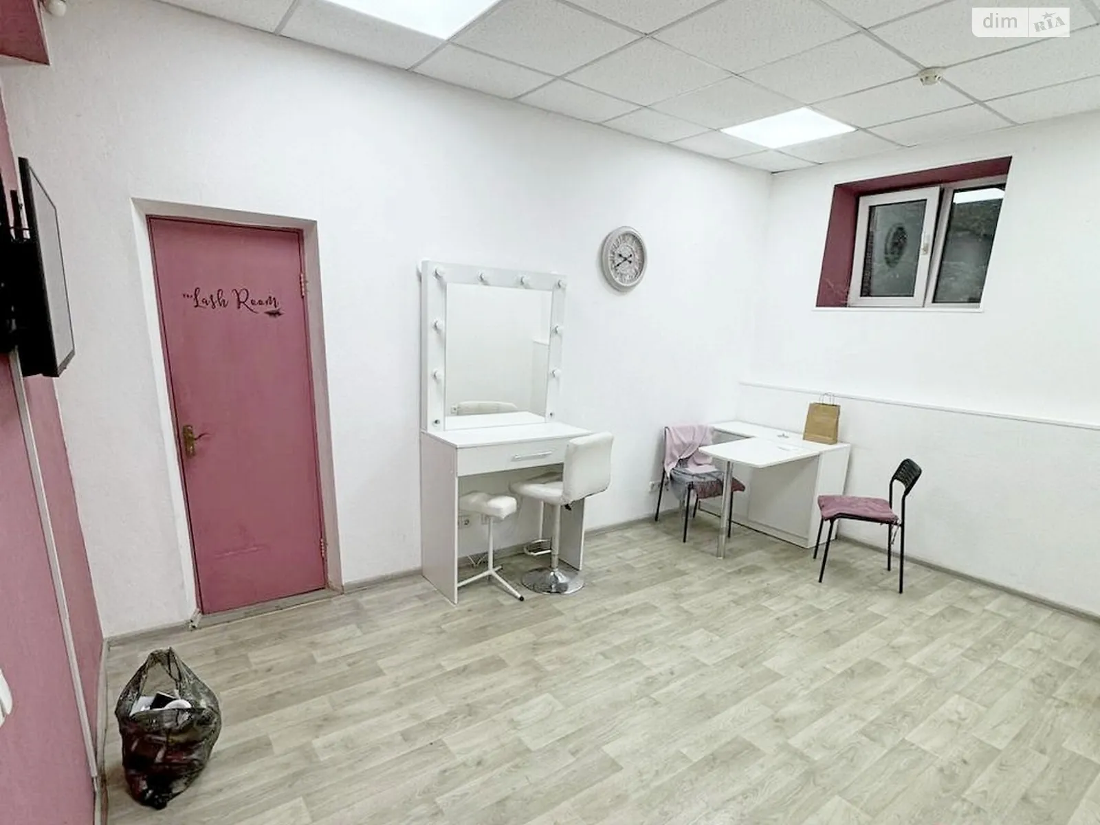 Здається в оренду офіс 33 кв. м в бізнес-центрі, цена: 14300 грн - фото 1