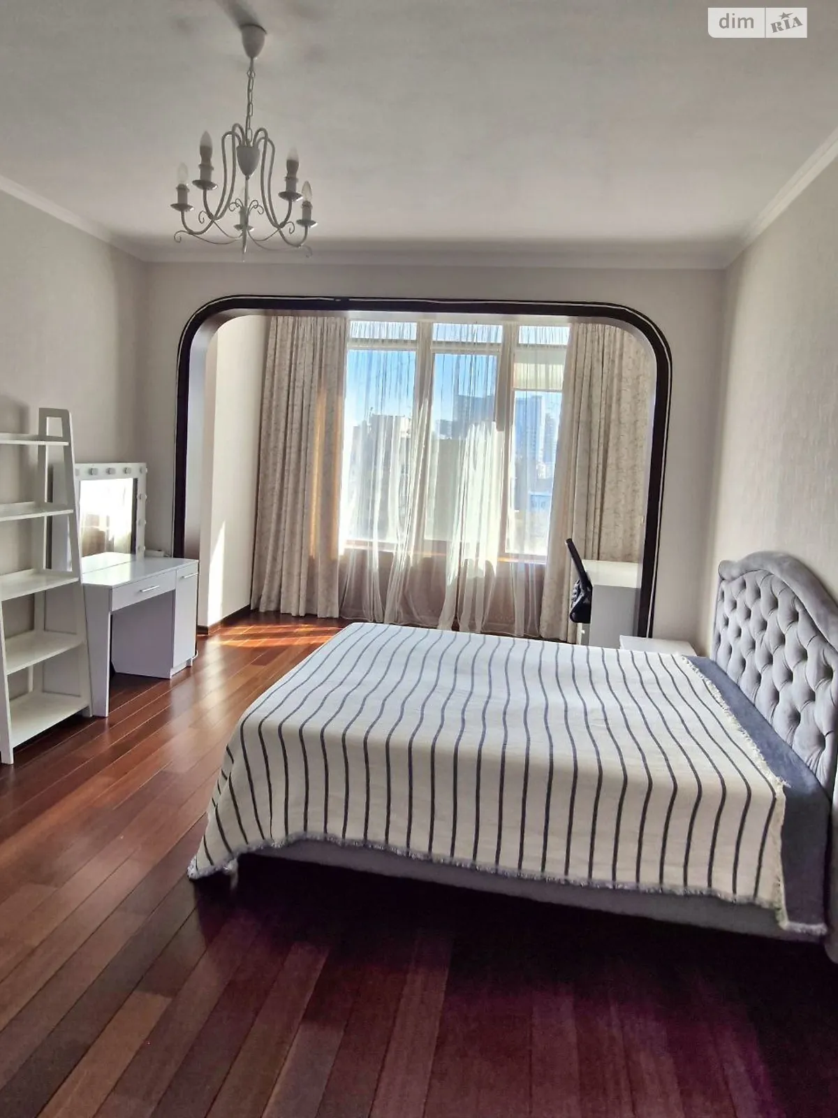 ул. Жилянская, 59 Паньковщина Киев ЖК Дипломат Холл Вокзальная - фото 2