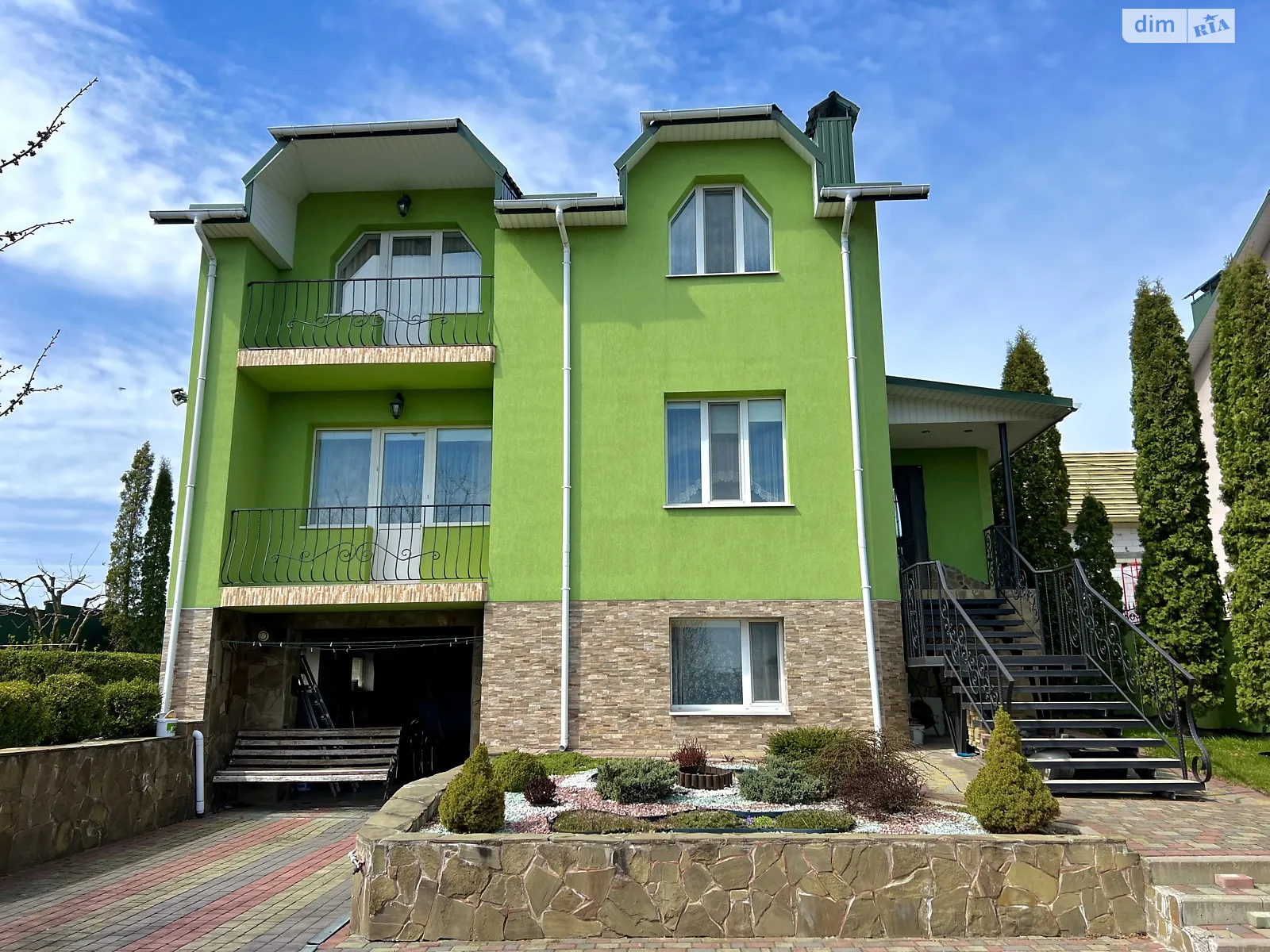 Продается дом на 2 этажа 200.7 кв. м с мансардой, цена: 207000 $ - фото 1