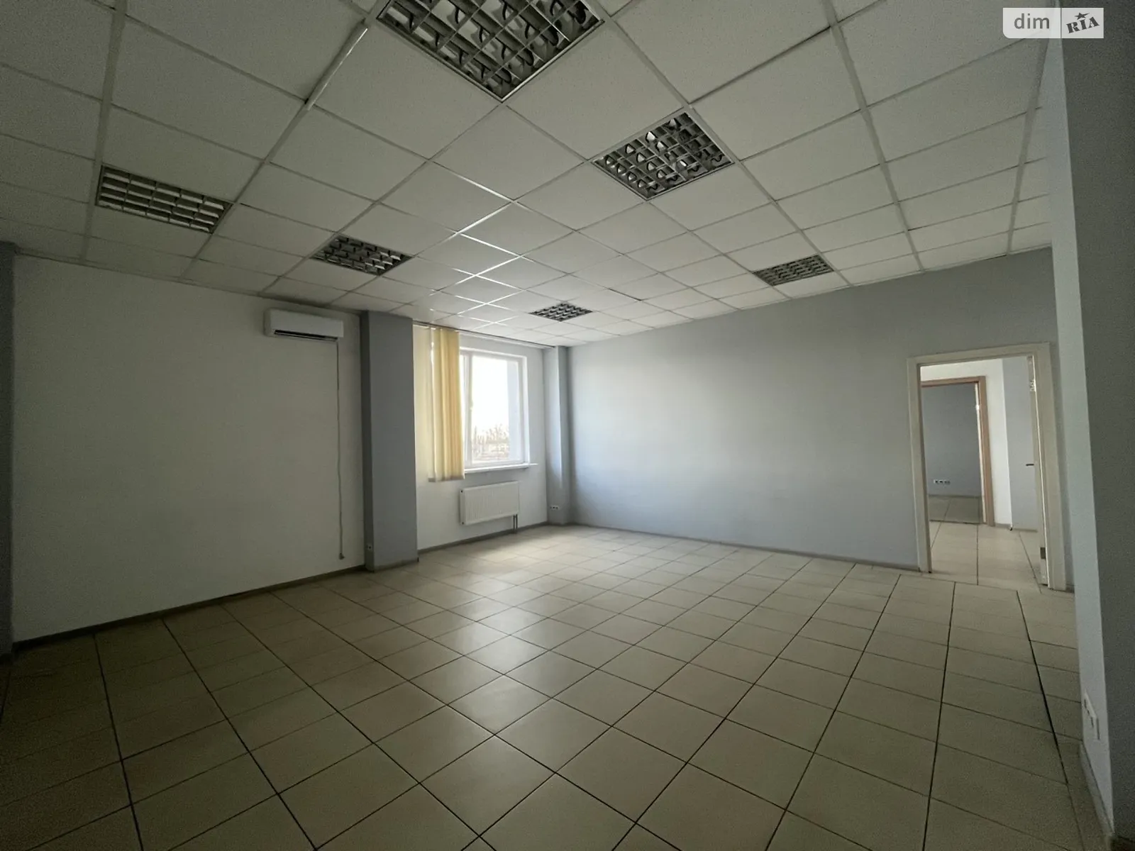 Здається в оренду офіс 82 кв. м в бізнес-центрі, цена: 24600 грн - фото 1