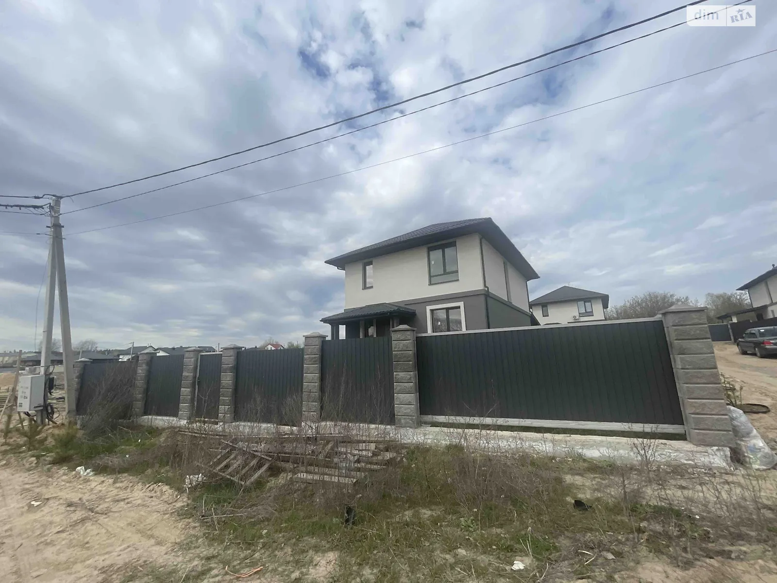 Продается дом на 2 этажа 128 кв. м с верандой, цена: 98000 $ - фото 1