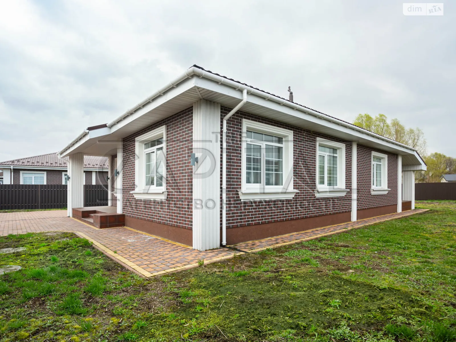 Продается дом на 2 этажа 120 кв. м с беседкой, цена: 165000 $ - фото 1