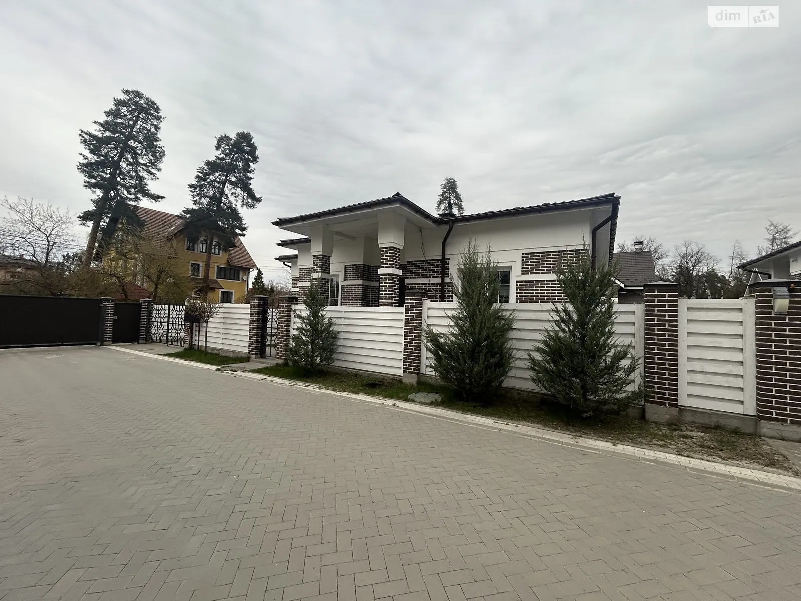 Продается одноэтажный дом 120 кв. м с бассейном, цена: 255000 $ - фото 1