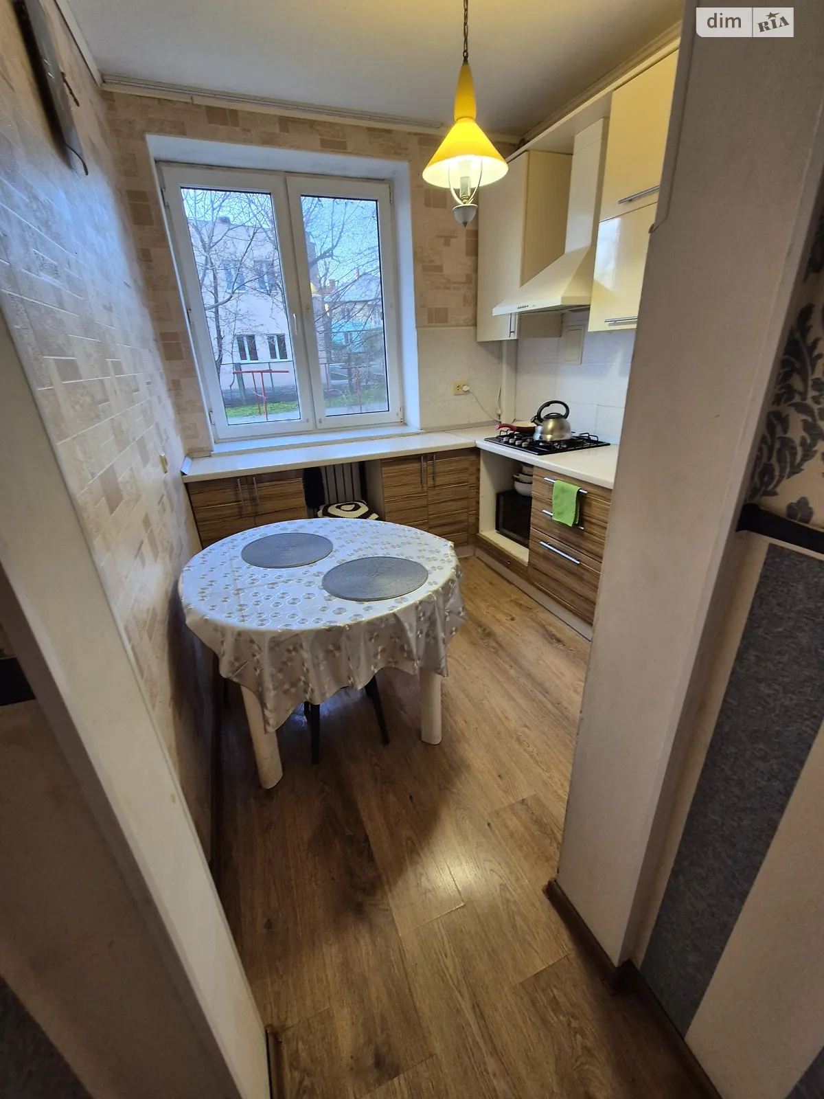 Продается 3-комнатная квартира 61 кв. м в Черноморске, ул. Корабельная, 12 - фото 1