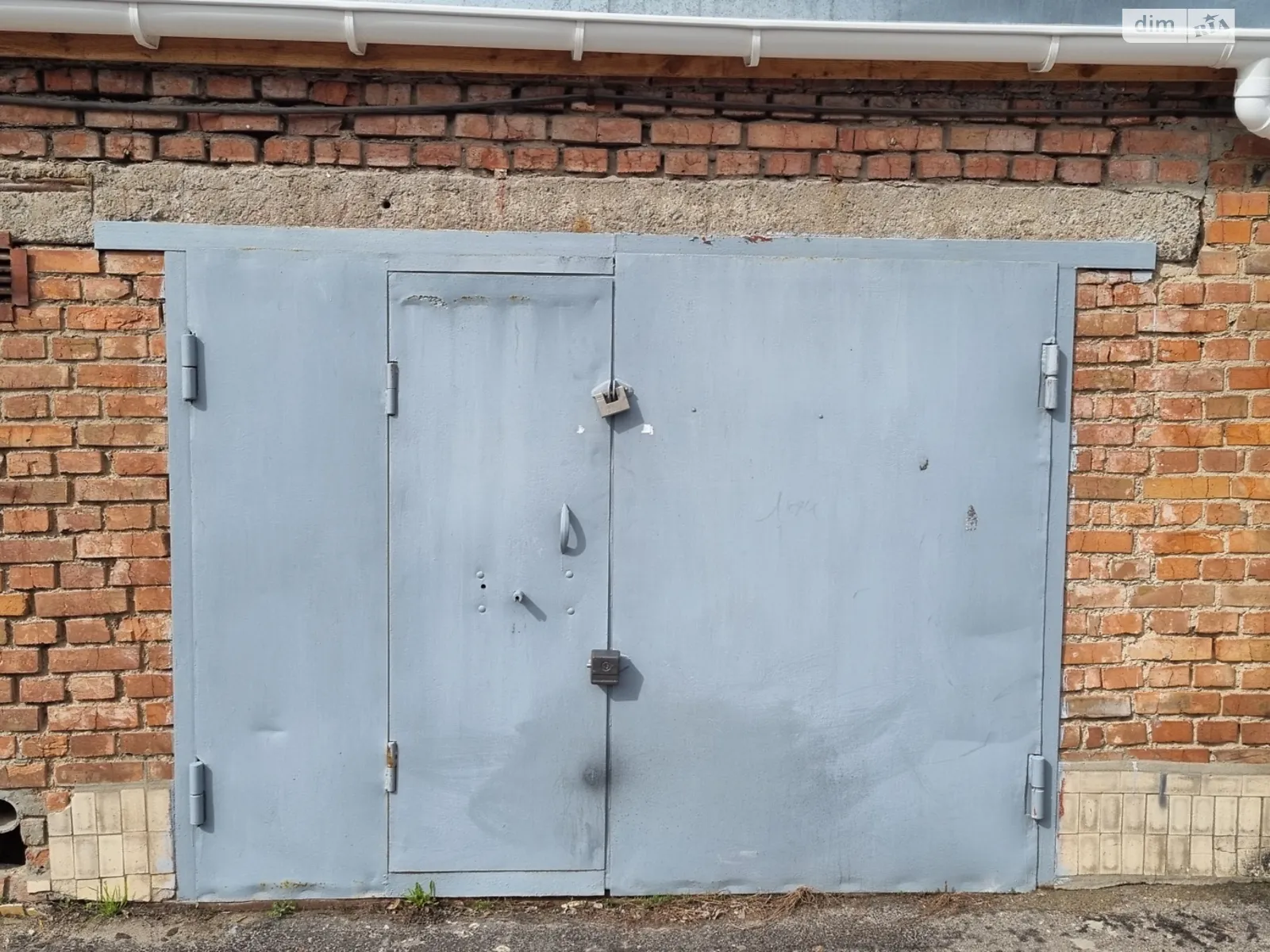 Продається місце в гаражному кооперативі під легкове авто на 21.1 кв. м, цена: 10000 $ - фото 1