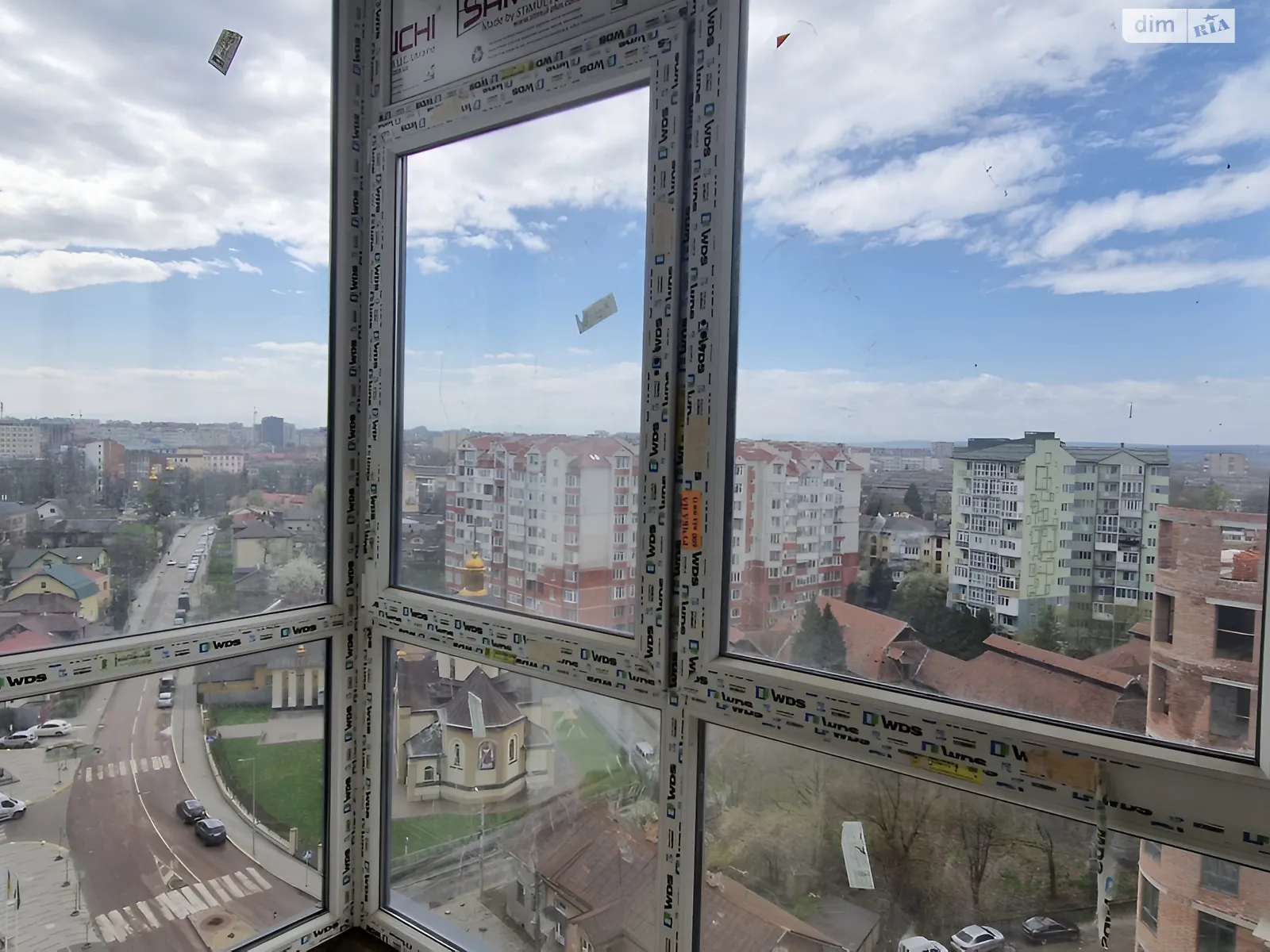 Продается 2-комнатная квартира 74.5 кв. м в Ивано-Франковске, ул. Княгинин - фото 1