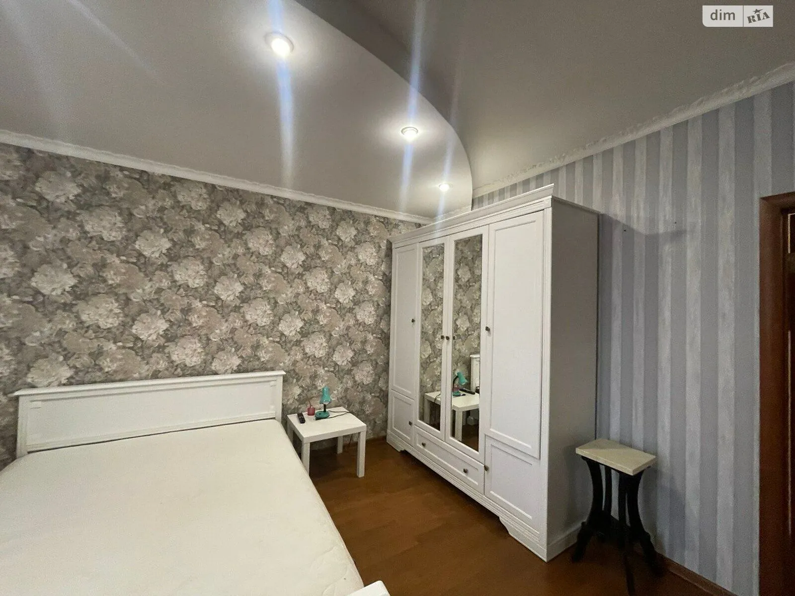 Продается 3-комнатная квартира 119.7 кв. м в Киеве, ул. Голосеевская, 13А - фото 1