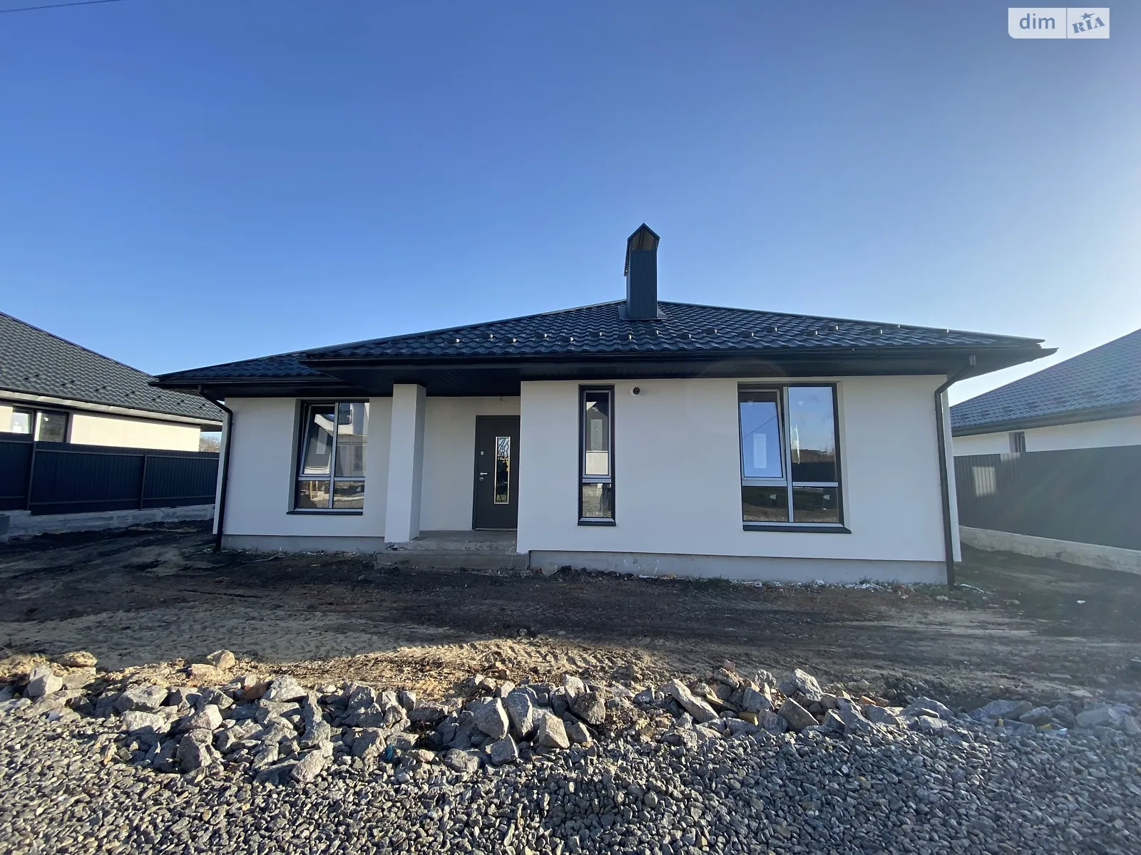 Продается одноэтажный дом 95 кв. м с участком, цена: 79500 $ - фото 1