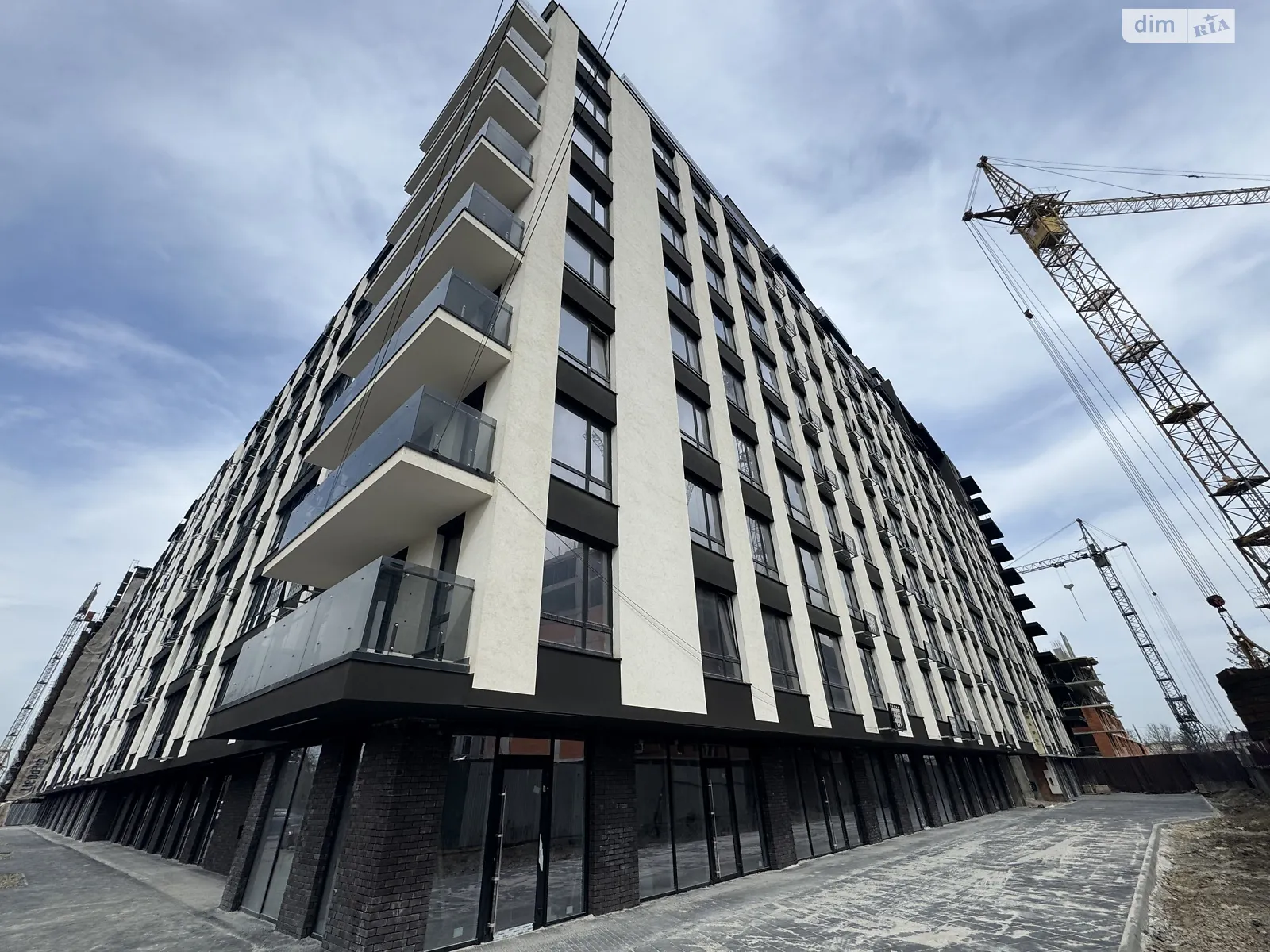 Продается 2-комнатная квартира 69 кв. м в Ивано-Франковске, ул. Левицкого Романа, 10 - фото 1