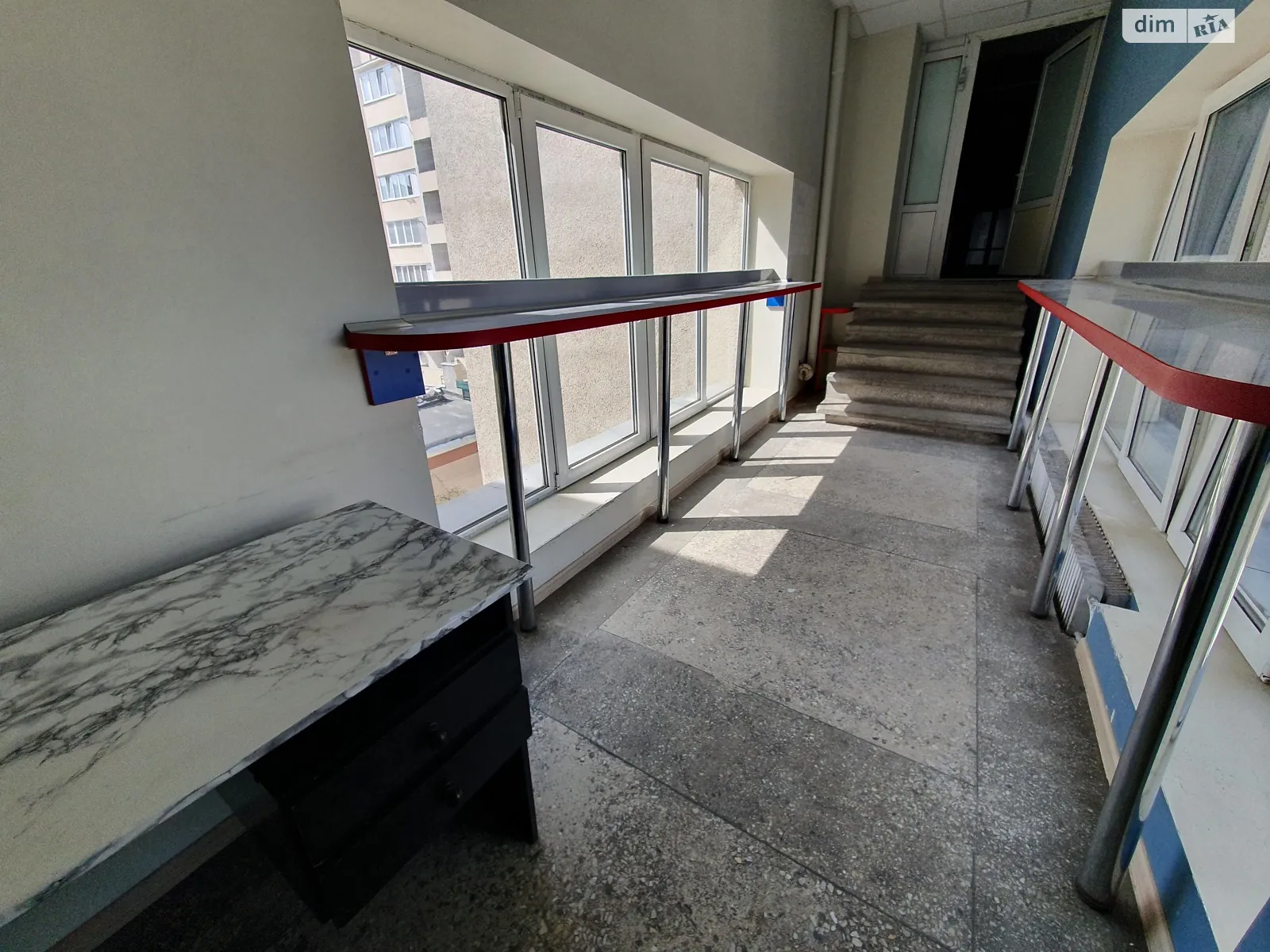 Здається в оренду офіс 14 кв. м в бізнес-центрі, цена: 1300 грн - фото 1