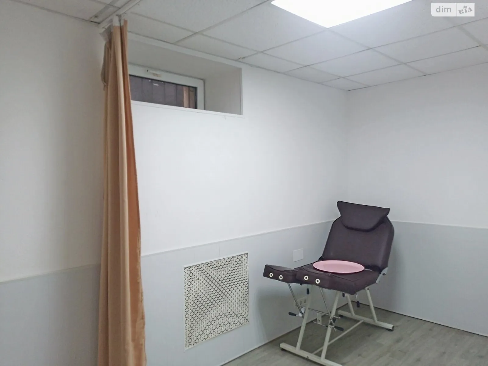Здається в оренду офіс 33 кв. м в бізнес-центрі, цена: 14360 грн - фото 1