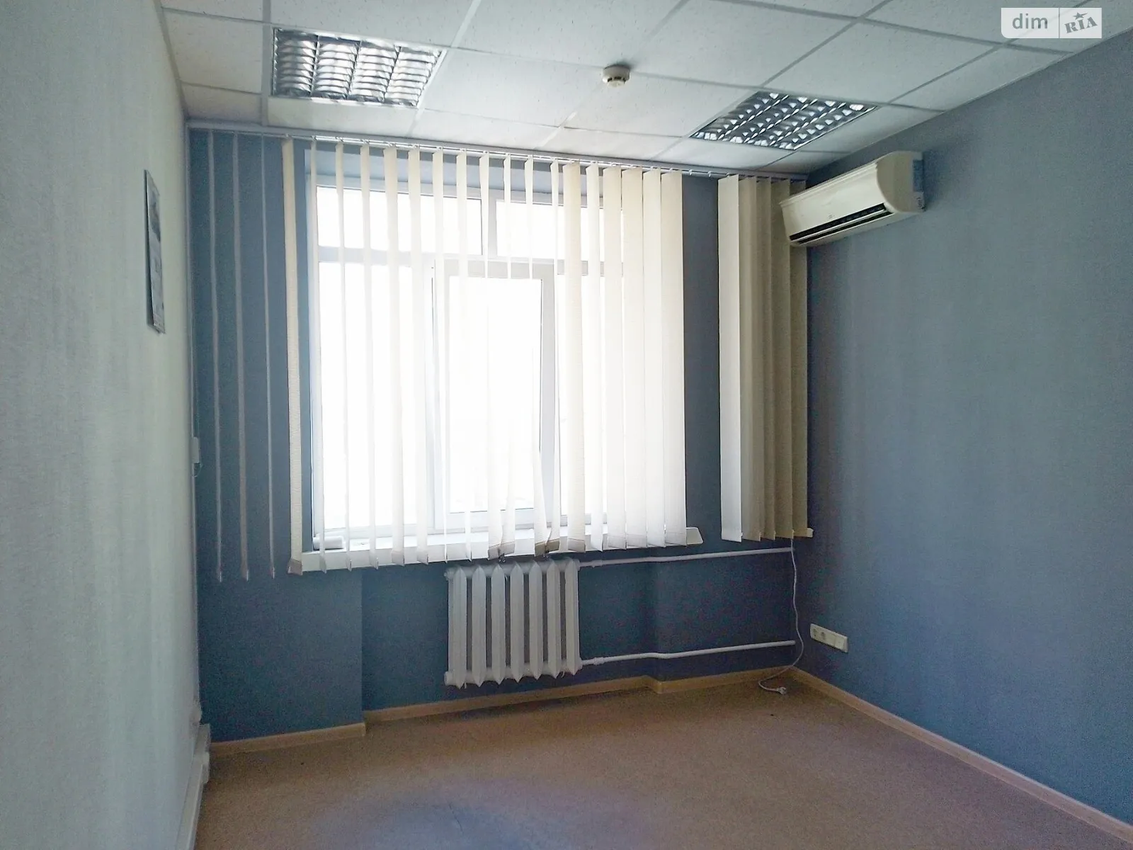 Сдается в аренду офис 22.7 кв. м в бизнес-центре, цена: 13020 грн - фото 1