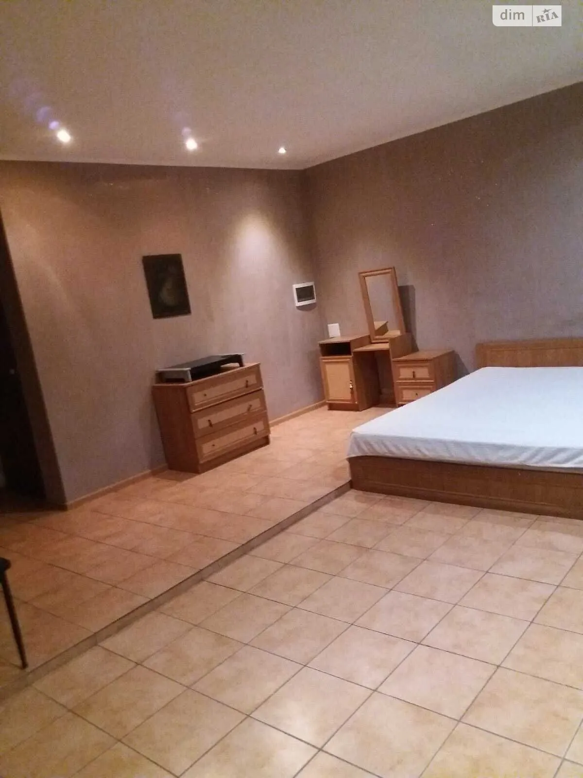 Продается 2-комнатная квартира 61 кв. м в Хмельницком, ул. Заречанская - фото 1