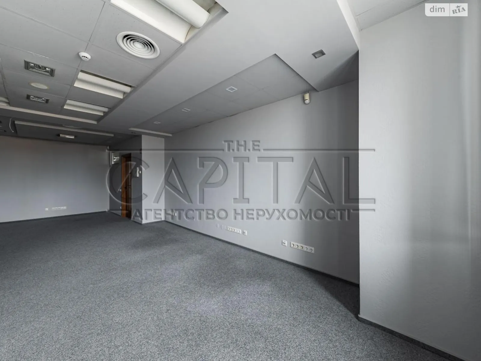 Сдается в аренду офис 682 кв. м в бизнес-центре, цена: 12276 $ - фото 1
