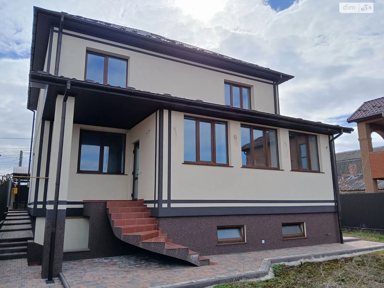 Продається будинок 2 поверховий 285 кв. м з верандою, цена: 183000 $ - фото 1