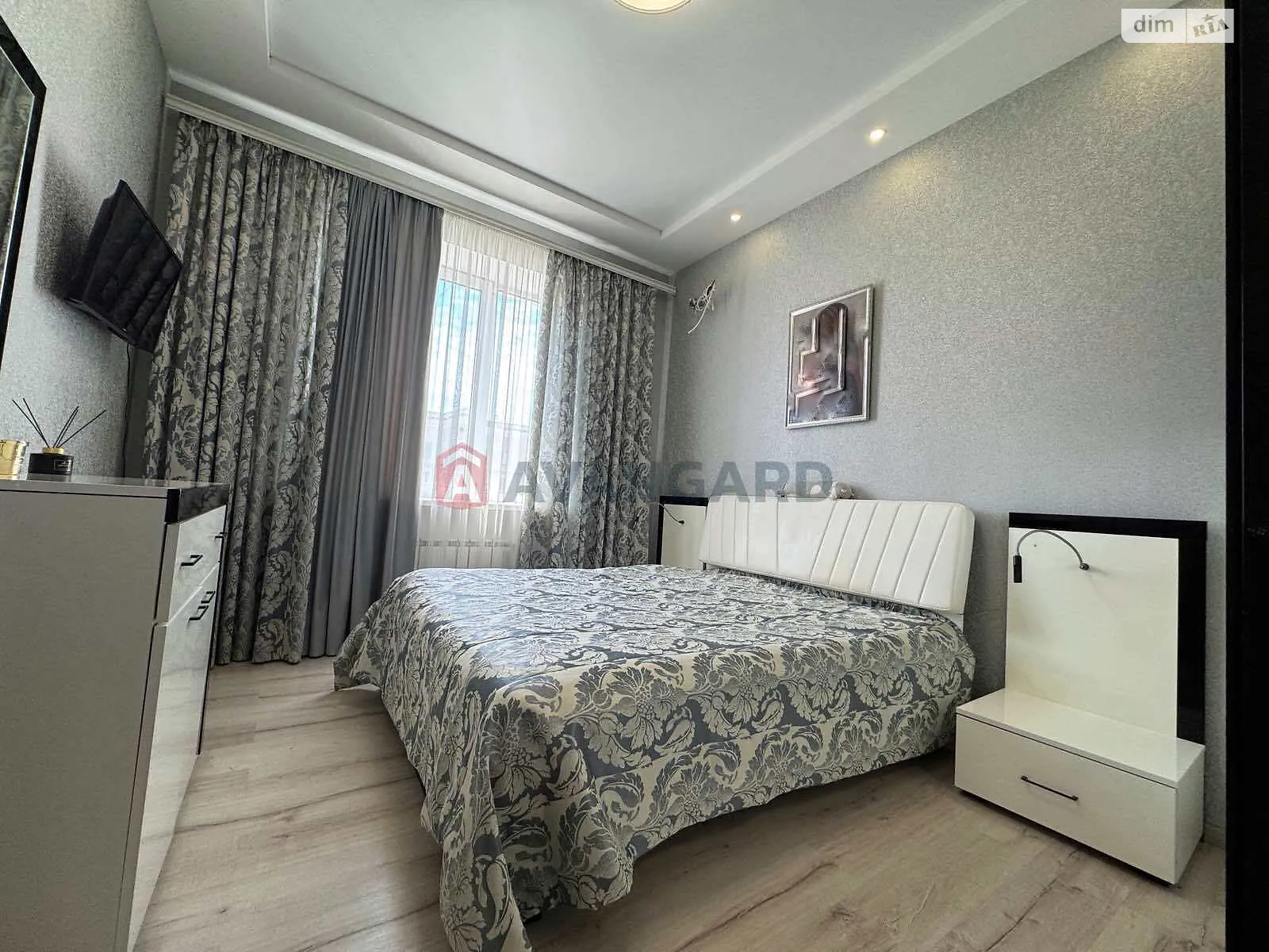 2-комнатная квартира 55.2 кв. м в Запорожье, просп. Соборный, 216 - фото 1