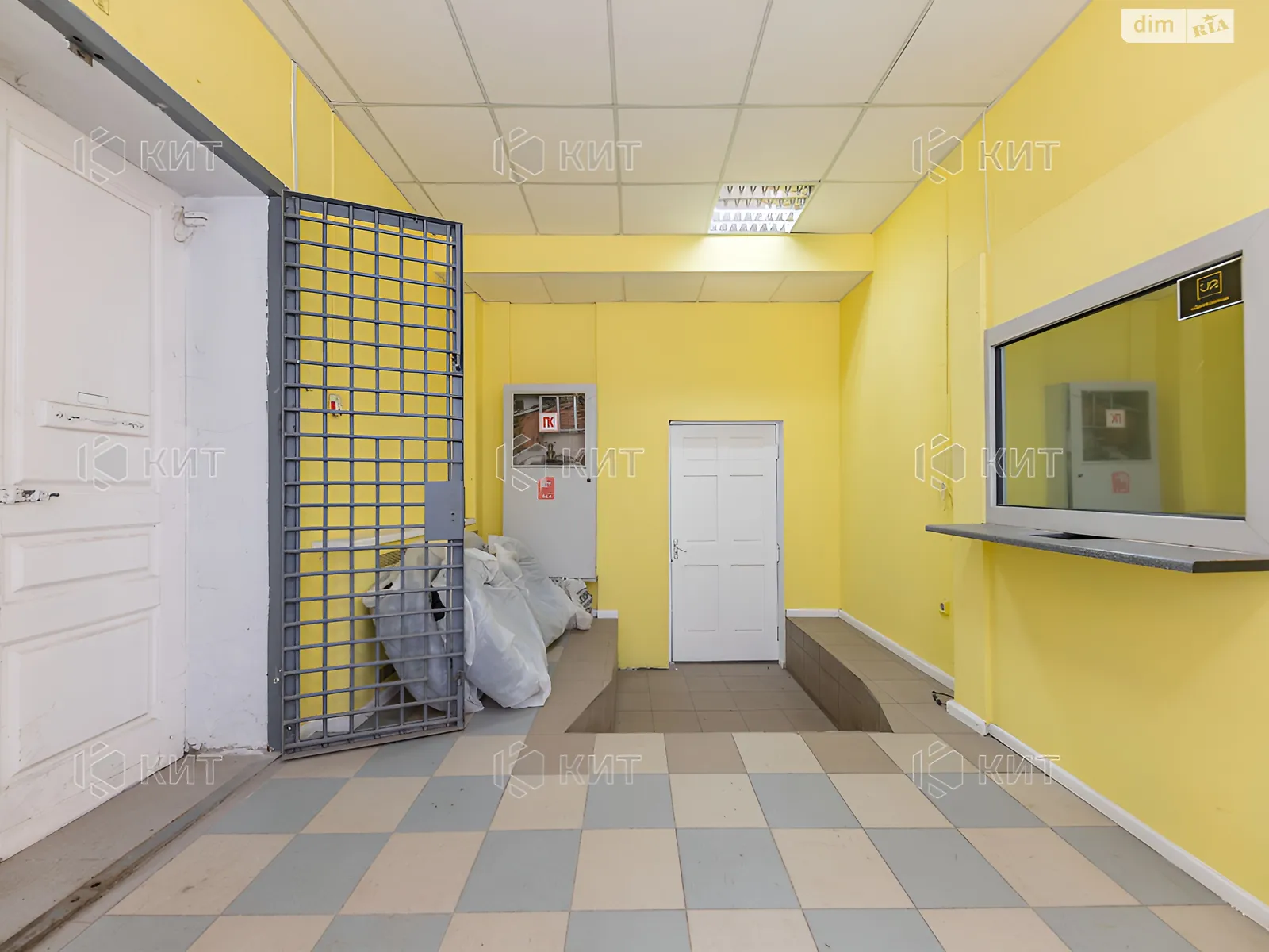 Сдается в аренду офис 230 кв. м в бизнес-центре, цена: 34500 грн - фото 1