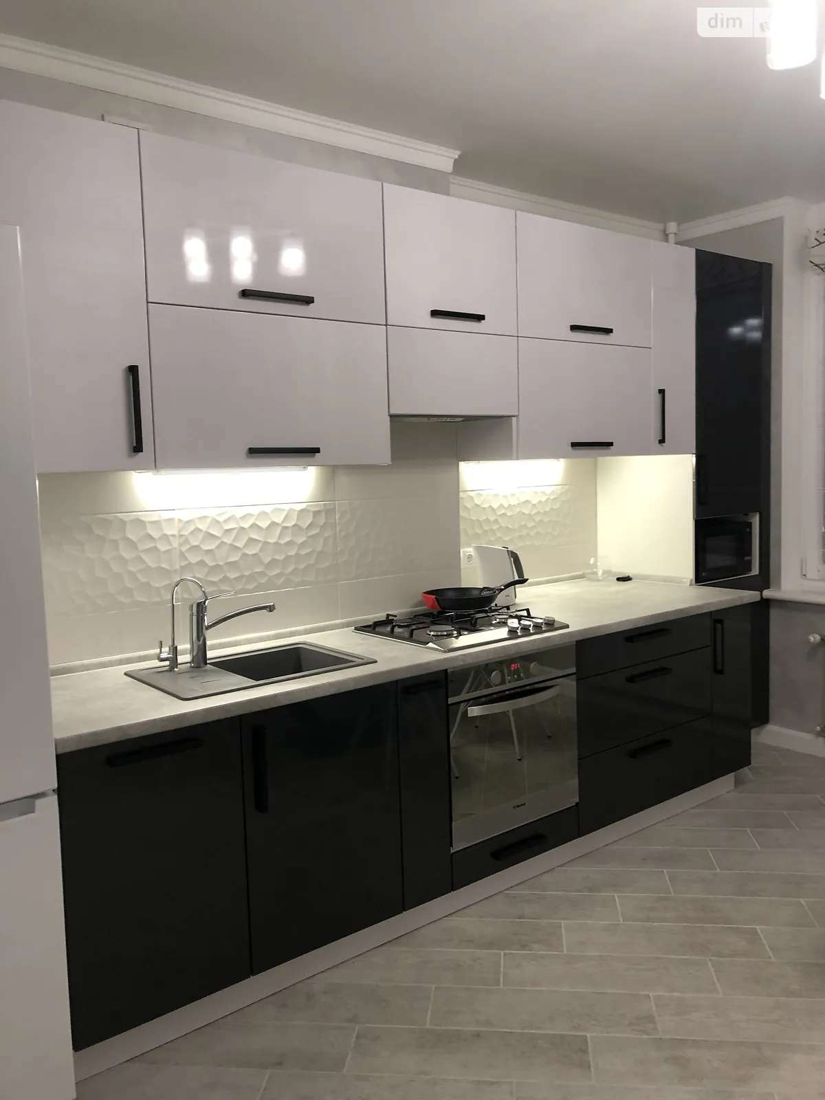 Сдается в аренду 2-комнатная квартира 67.6 кв. м в Херсоне, цена: 13000 грн - фото 1