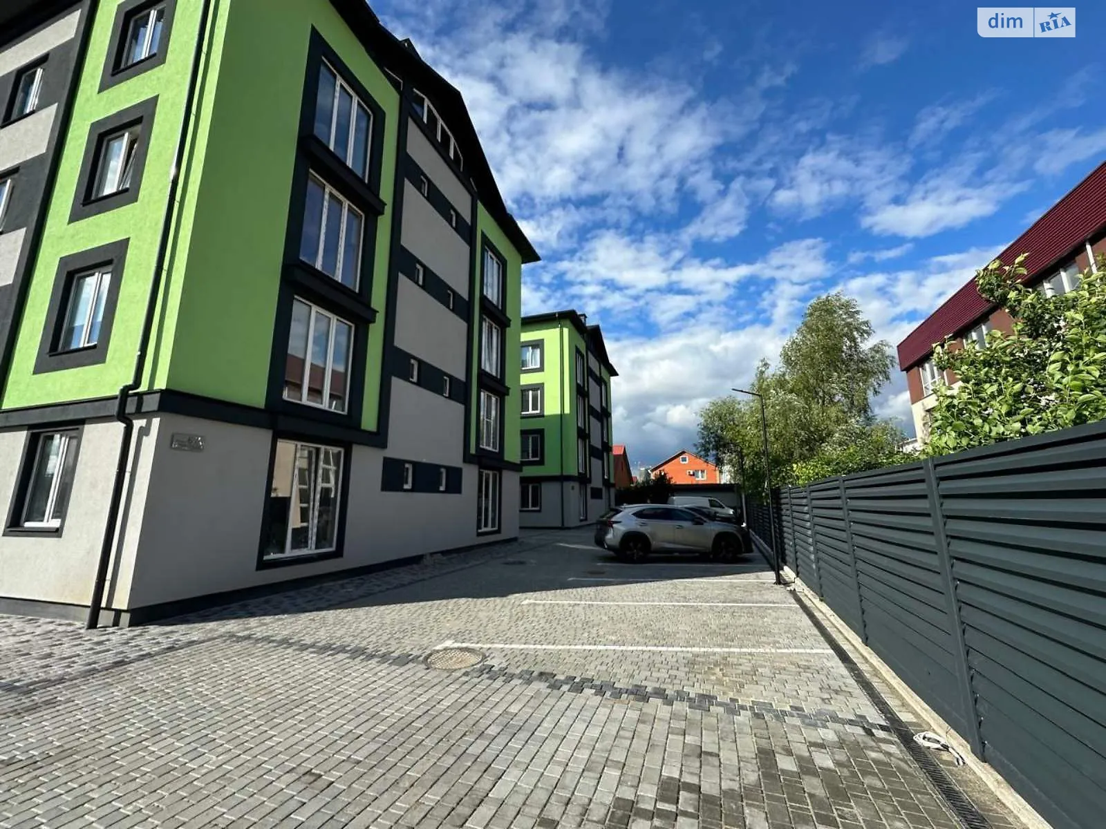 Продається 2-кімнатна квартира 44 кв. м у Гатне, вул. Інститутська - фото 1
