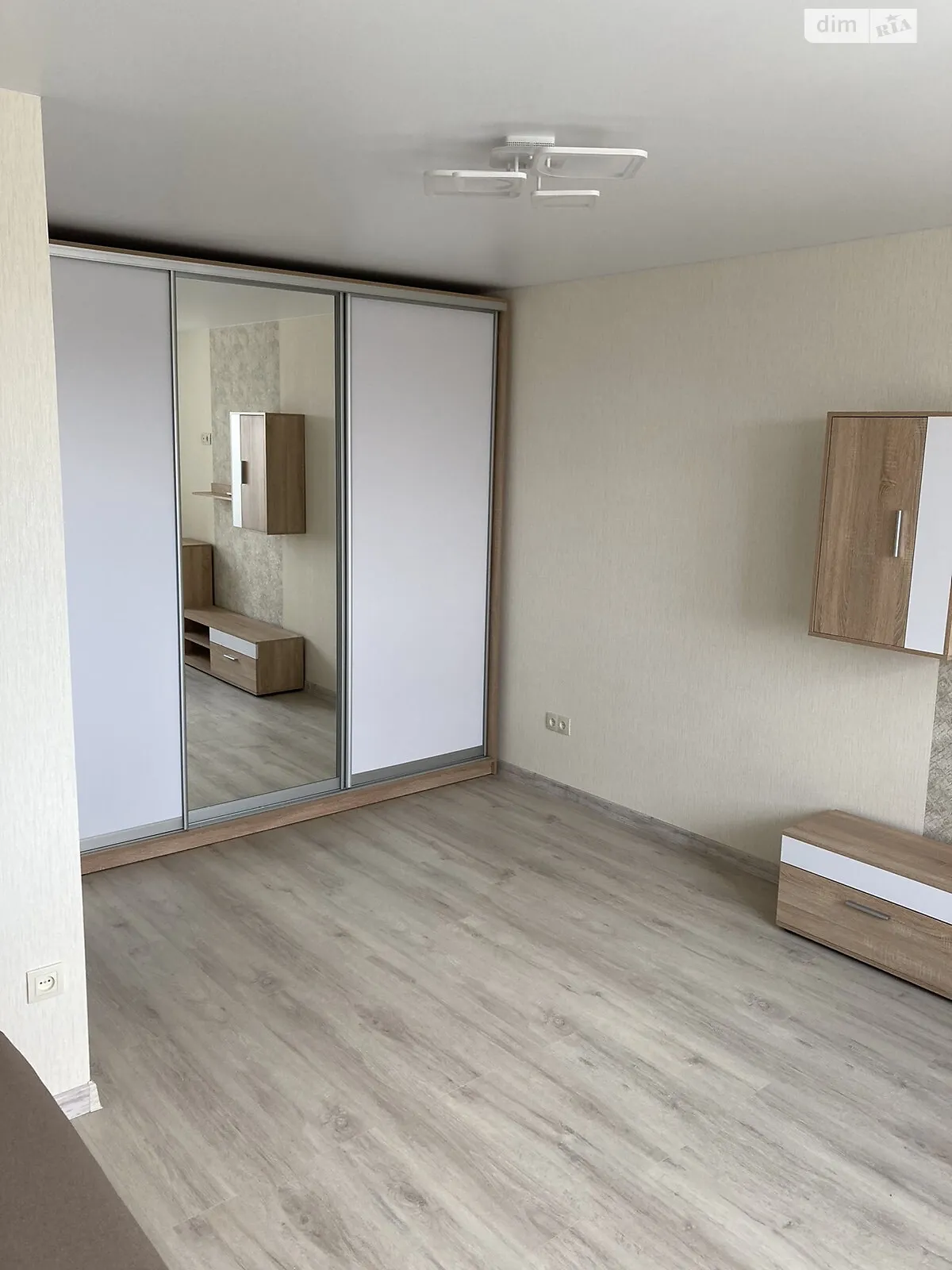 Продается 1-комнатная квартира 42.6 кв. м в Виннице, ул. Академика Янгеля - фото 1