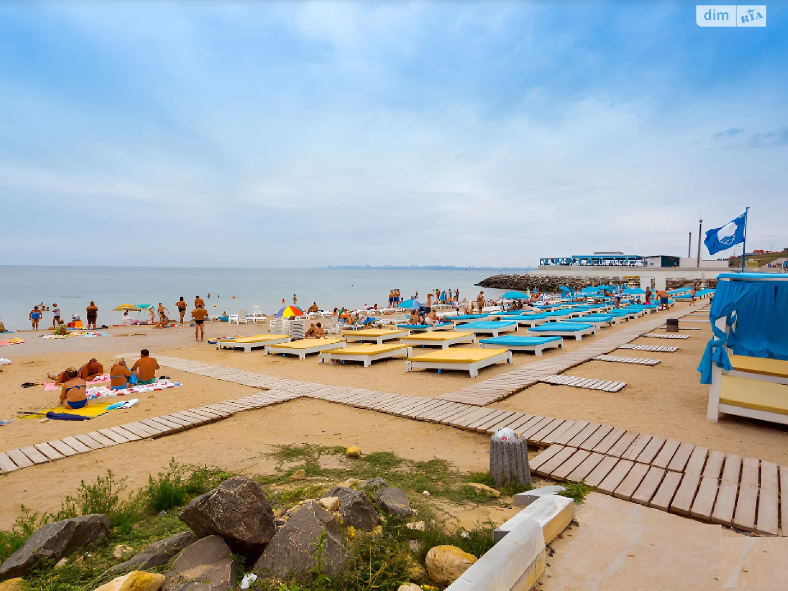 Продается дом на 2 этажа 228.2 кв. м с садом, цена: 125000 $ - фото 1