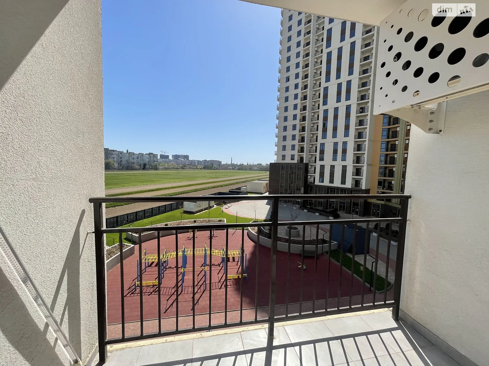 Продается 1-комнатная квартира 41 кв. м в Одессе, ул. Краснова, 3 корпус 60 - фото 1
