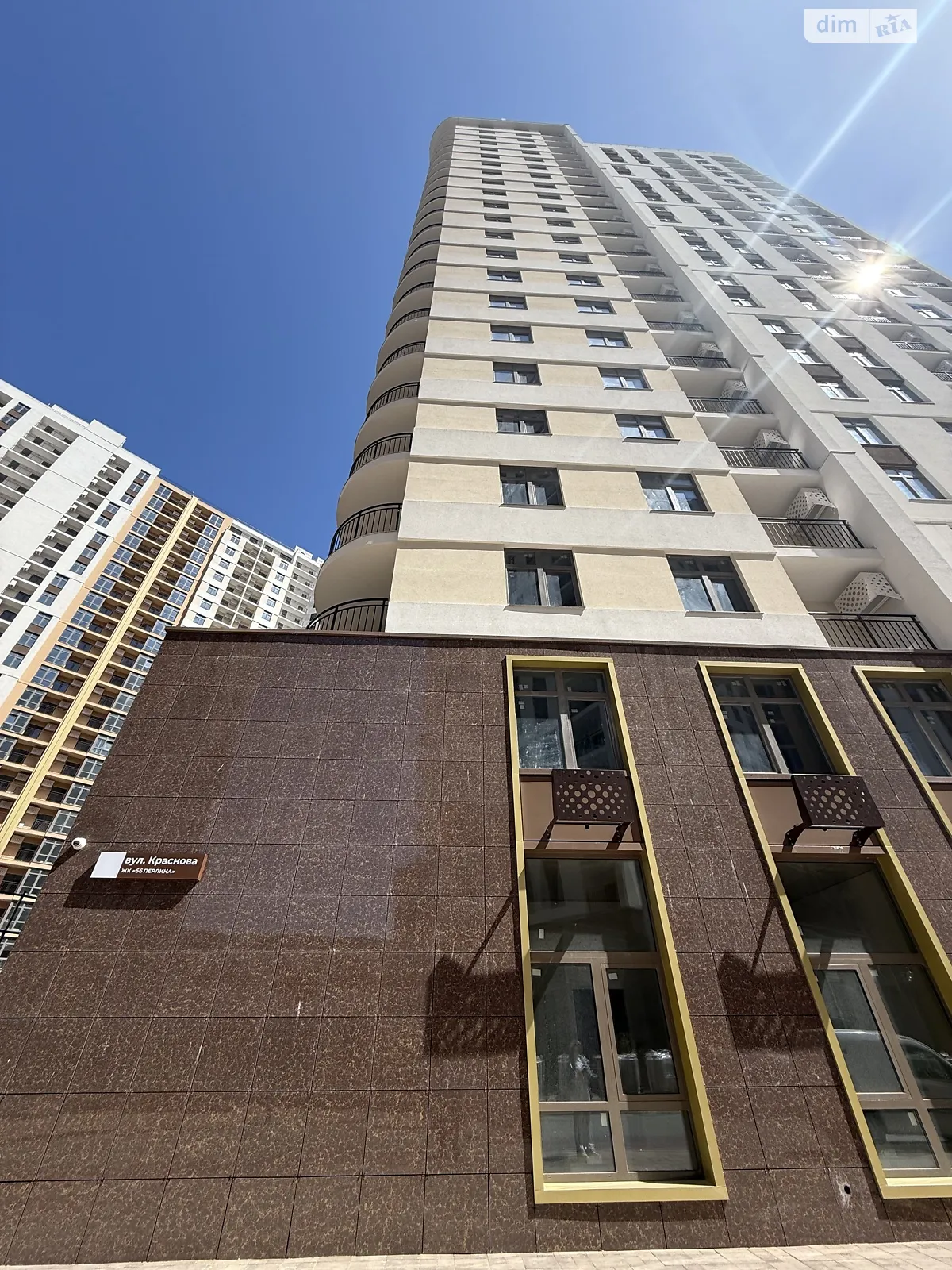 Продается 1-комнатная квартира 42 кв. м в Одессе, ул. Краснова - фото 1