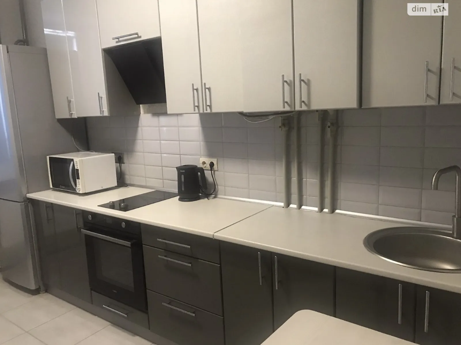 Продается 1-комнатная квартира 44 кв. м в Гостомеле, ул. Сентябрьская, 22 - фото 1