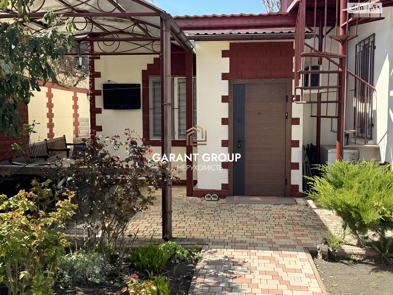 Продается дом на 2 этажа 60 кв. м с участком, цена: 155000 $ - фото 1