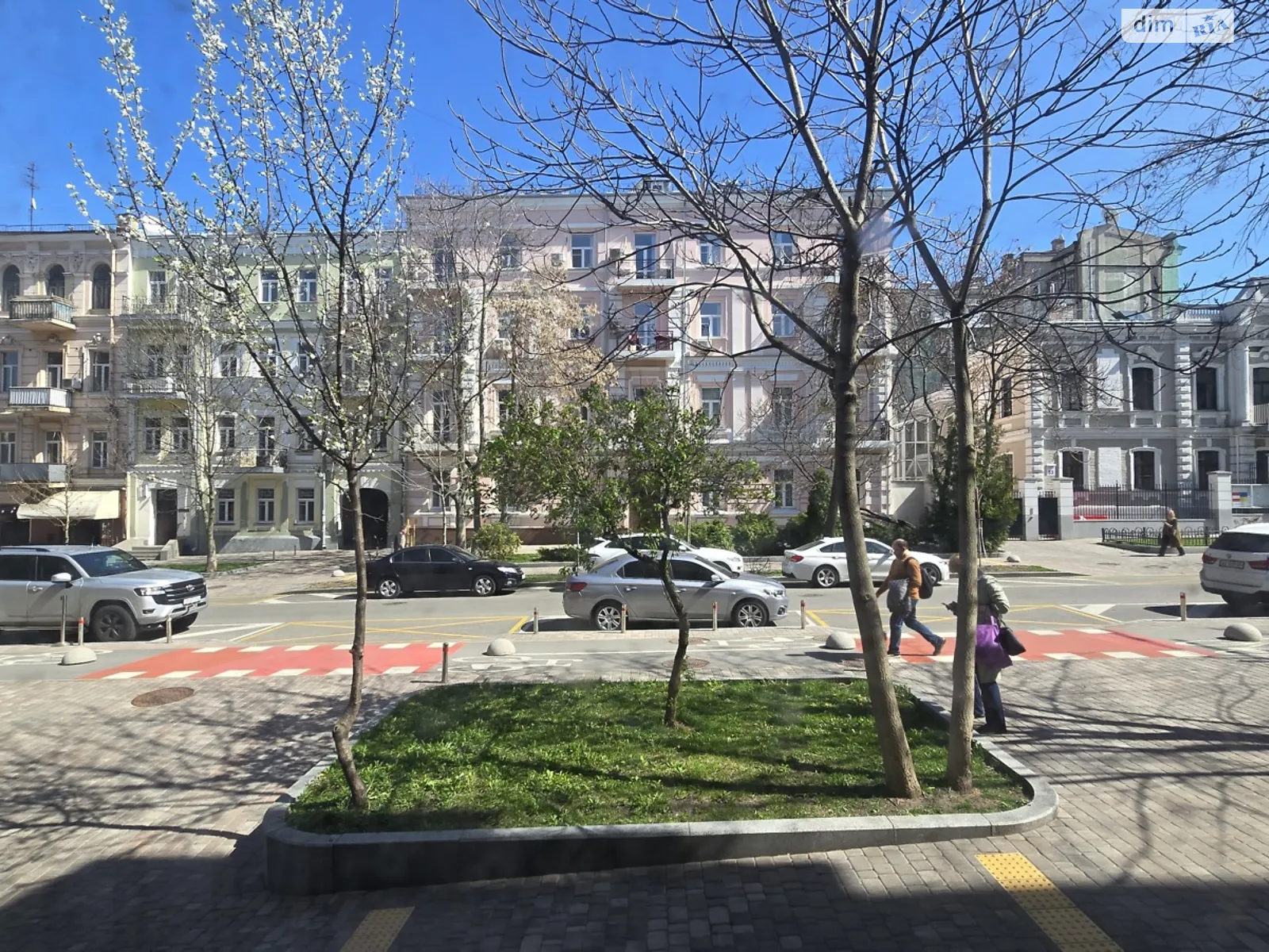 Сдается в аренду офис 78 кв. м в бизнес-центре, цена: 50630 грн - фото 1
