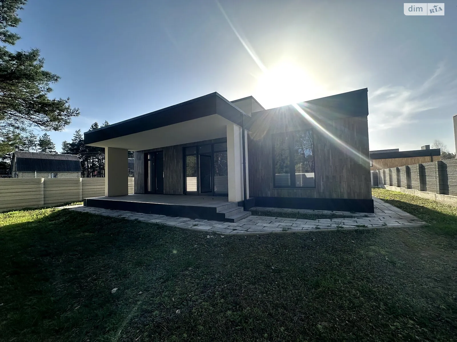 Продається одноповерховий будинок 143 кв. м з каміном, цена: 150000 $ - фото 1
