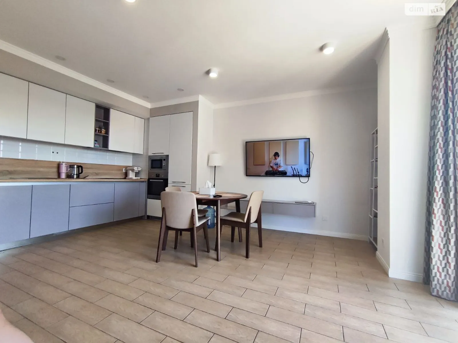 Продается 2-комнатная квартира 69.3 кв. м в Днепре, ул. Европейская, 9А - фото 1