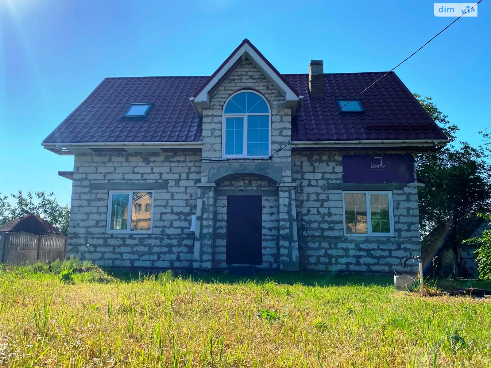 Продается дом на 2 этажа 152 кв. м с гаражом, цена: 78000 $ - фото 1
