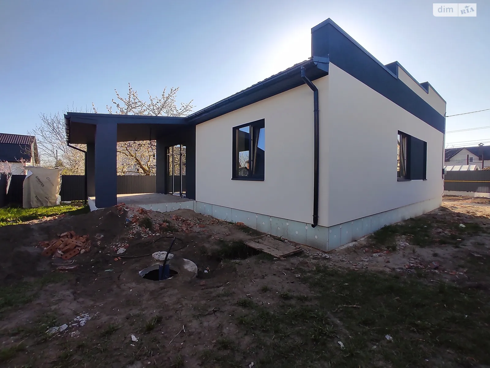 Продается одноэтажный дом 110 кв. м с верандой, цена: 130000 $ - фото 1