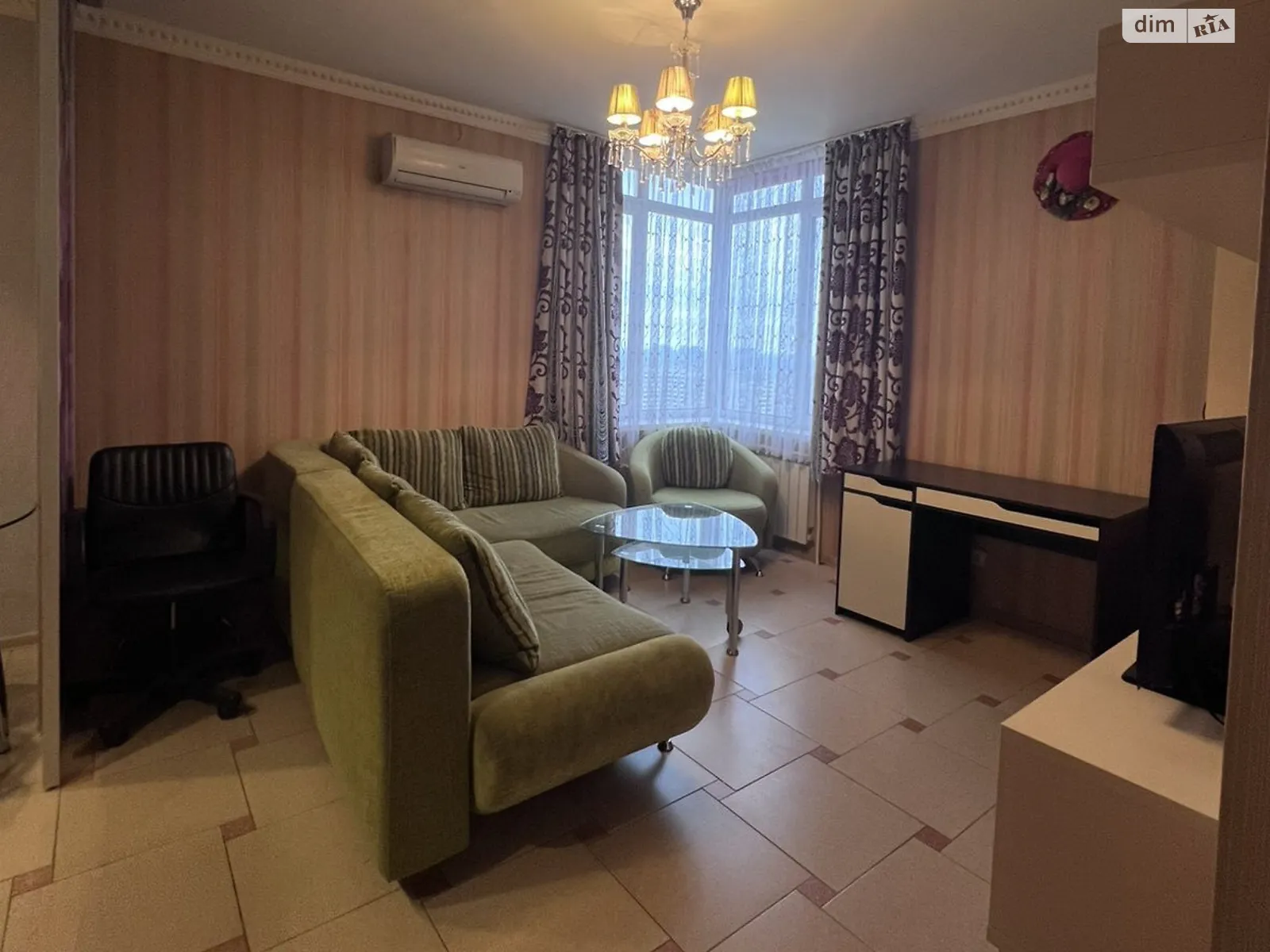 Сдается в аренду 1-комнатная квартира 48.4 кв. м в Киеве, ул. Осенняя, 33 - фото 1